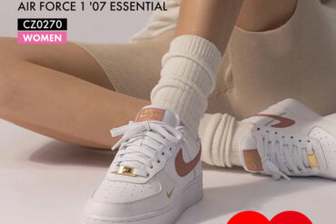 NIKE Women AIR FORCE 1 '07 ESSENTIAL