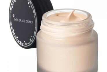 Shiseido Integrate Gracie Moist Cream Foundation, Ocher 20